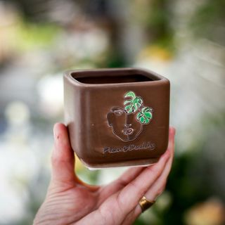 Minikruka Plant Daddy 6 cm – fyrkantig keramikkruka