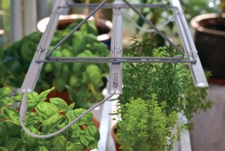 Hängare för växtbelysning med hiss – Nelson Garden