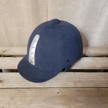 Ridhjälm i mörkblått från Aequus 53 cm