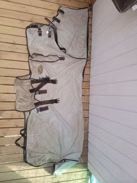 Flugtäcke 145 cm från Biltema