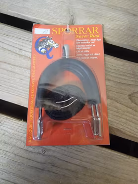 Sporrar dam 25 mm sporre gummiklädda med remmar från Kjällquist