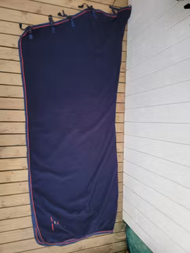Fleecetäcke med hals 145 cm från View