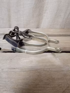 Sporrar herr från Sprenger Balkenhol med läderremmar