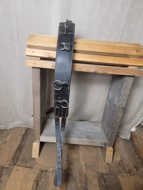 Tömkörningsgjord i svart läder stl cob/full