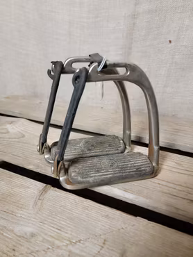 Säkerhetsstigbyglar vuxen fotbredd 11,5 cm