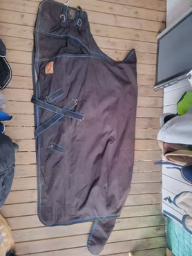 Vintertäcke ca 400 gr 125 cm från Horse Saver