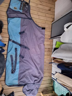 Övergångstäcke ca 100 gr 165 cm från Horse Power