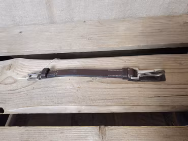 Sidostycke i brunt 25 cm lång