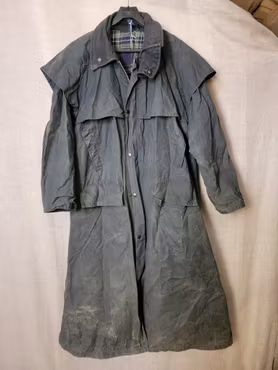 Klassisk oljerock från Royal Scot stl L ? Bröstomfång 140 cm längd 130 cm baktill