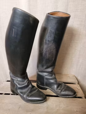 Ridstövlar/ dressyrstövlar stl 6,5 (40?)  , 47 cm höga baktill och 38 cm omkrets vad