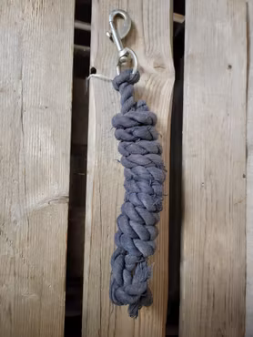 Grimskaft i gråblått