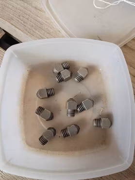 Broddar 10 st 8 mm gänga