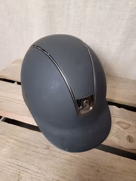 Hjälm 59 cm från Samshield i svart