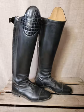 Ridstövlar stl 4,5 i svart från Cavallo
