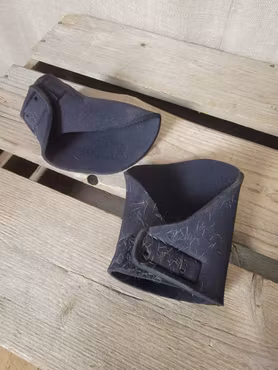 Skavskydd i neopren till gjord från Cashel