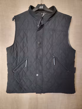 Väst lätt fodrad 160 cl i svart från Horse Pro