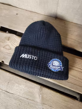 Mössa barn i mörkblått från Musto