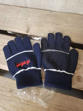 Fingervantar större barn i blått från Equipage. Nya