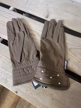 Handskar stl M i brunt från Jacson. Nya