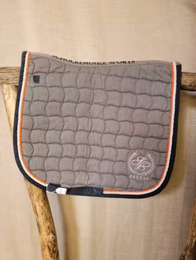 Dressyrschabrak stl ponny i grått med orange,vit och blå kant från Schockemöhle