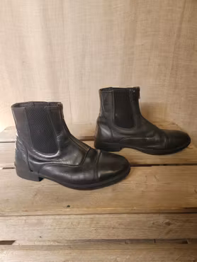 Ridskor stl 37 i svart