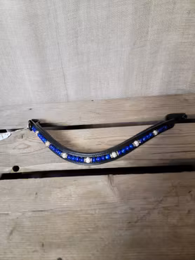 Pannband stl full i svart med blåa pärlor och bling