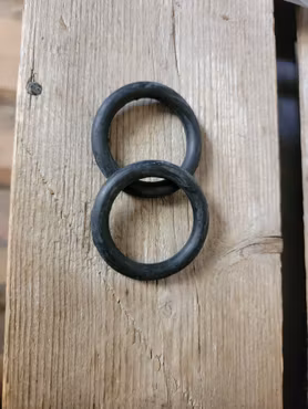Gummiringar 2 st till säkerhetsstigbyglar. Nya