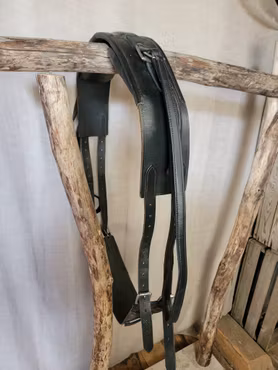 Ridgjord stl full med stigläder i svart läder