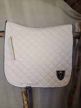 Dressyrschabrak stl full från Copperfeild i cremebeige med grå/vit kant