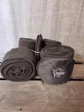 Fleecelindor 4-pack från Eskadron i brunt