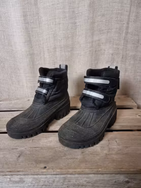 Vinterridskor stl 33-34 från Jacson
