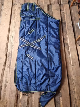 Stalltäcke 145 cm ca 300 gr