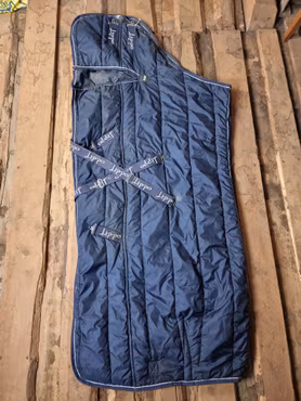 Stalltäcke 145 cm 200 gr från Lippo