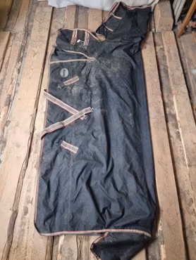 Regntäcke med fast hals 145 cm från Onehorse