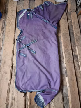 Regntäcke 125 cm med hals och 100 gr liner från Horseware pony