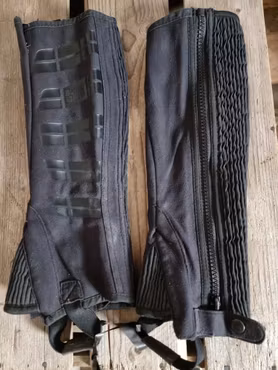 Mockachaps stl S med Super grip i svart