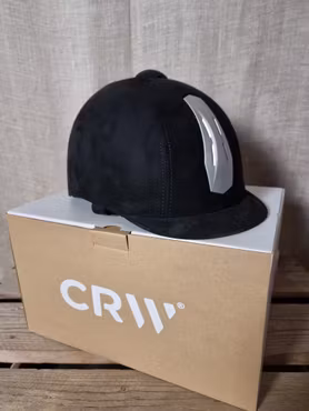 Hjälm stl 56-58 cm från CRW
