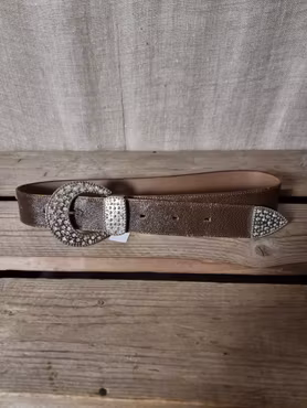 Skärp med bling. Max midjemått 86 cm