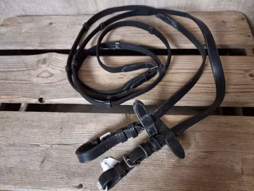 Vävribbstyglar stl full i svart med silverspännen