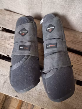 Damasker ett par stl L och ett par Xl i grått från Le Mieux