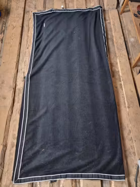 Travtäcke i fleece 210 cm långt från Finntack