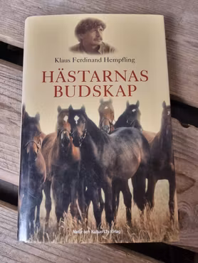 Hästarna budskap av Klaus Ferdinand Hempfling