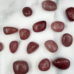 Jordgubbskvarts Cuddle Stone