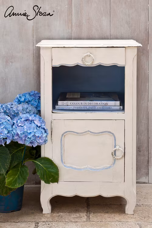 Möbel målad med Annie Sloan Chalk Paint Original