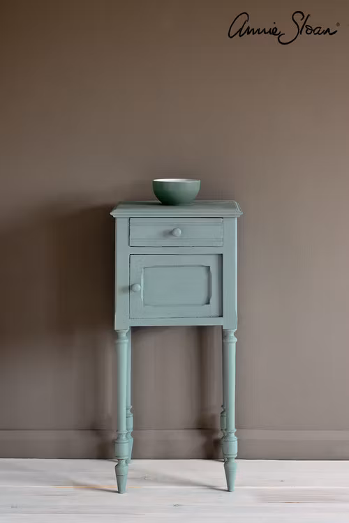Möbel målad med Annie Sloan Chalk Paint Svenska Blue