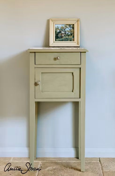 Möbel målad med Annie Sloan Chalk Paint Chateau Grey