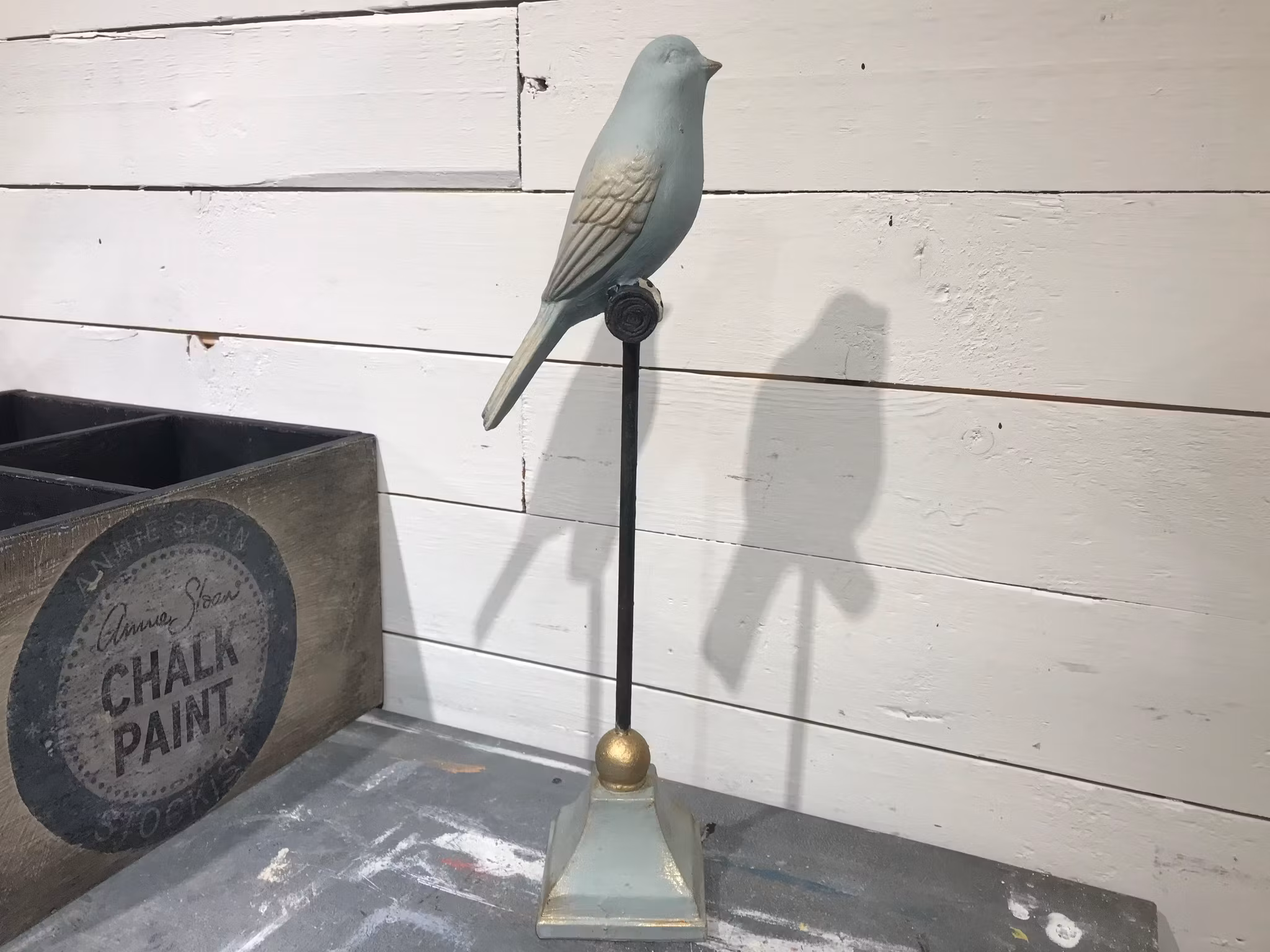 Sångfågel, handmålad med Annie Sloan Chalk Paint.
