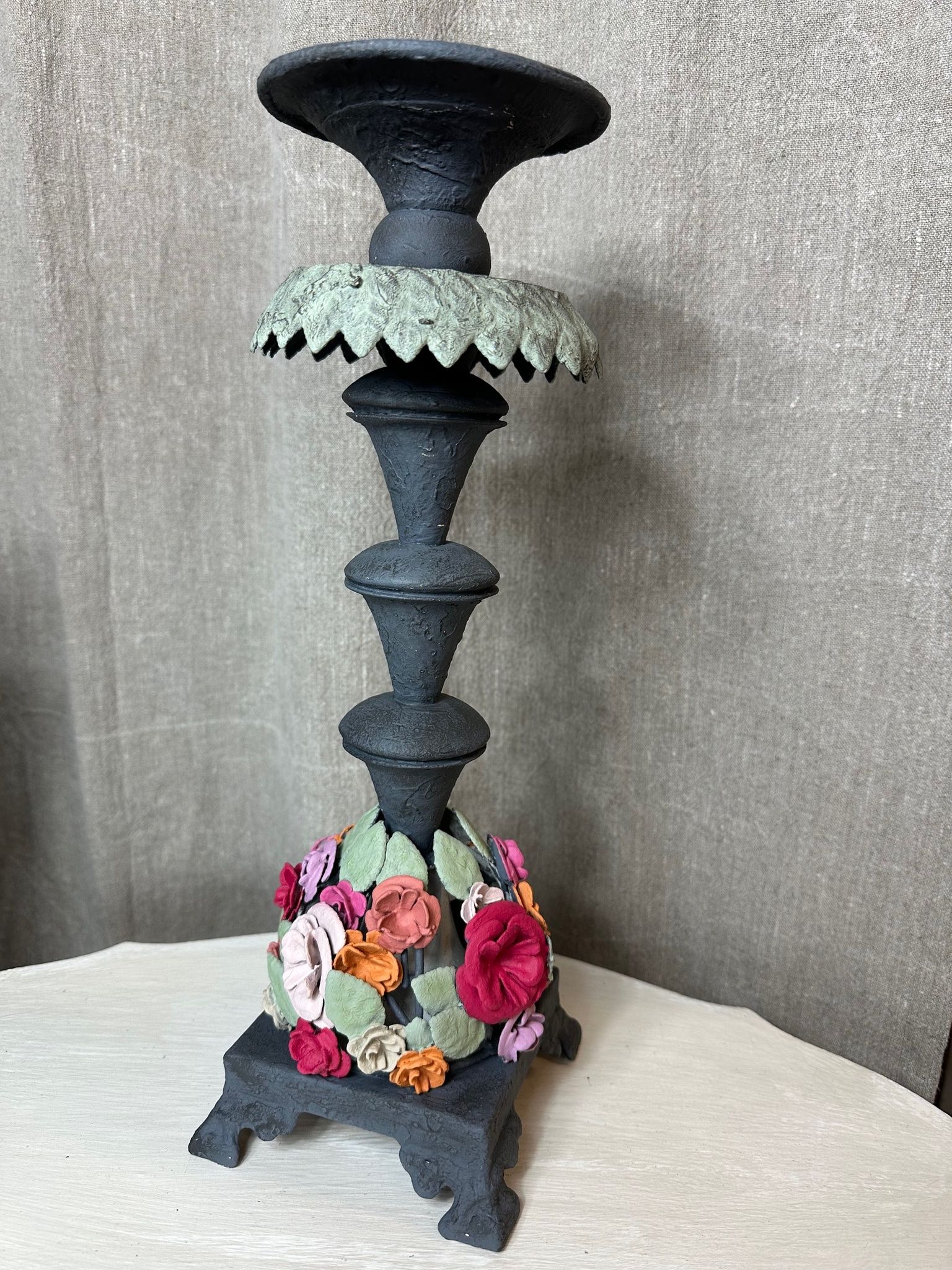 Handmålad ljusstake med blommor 3