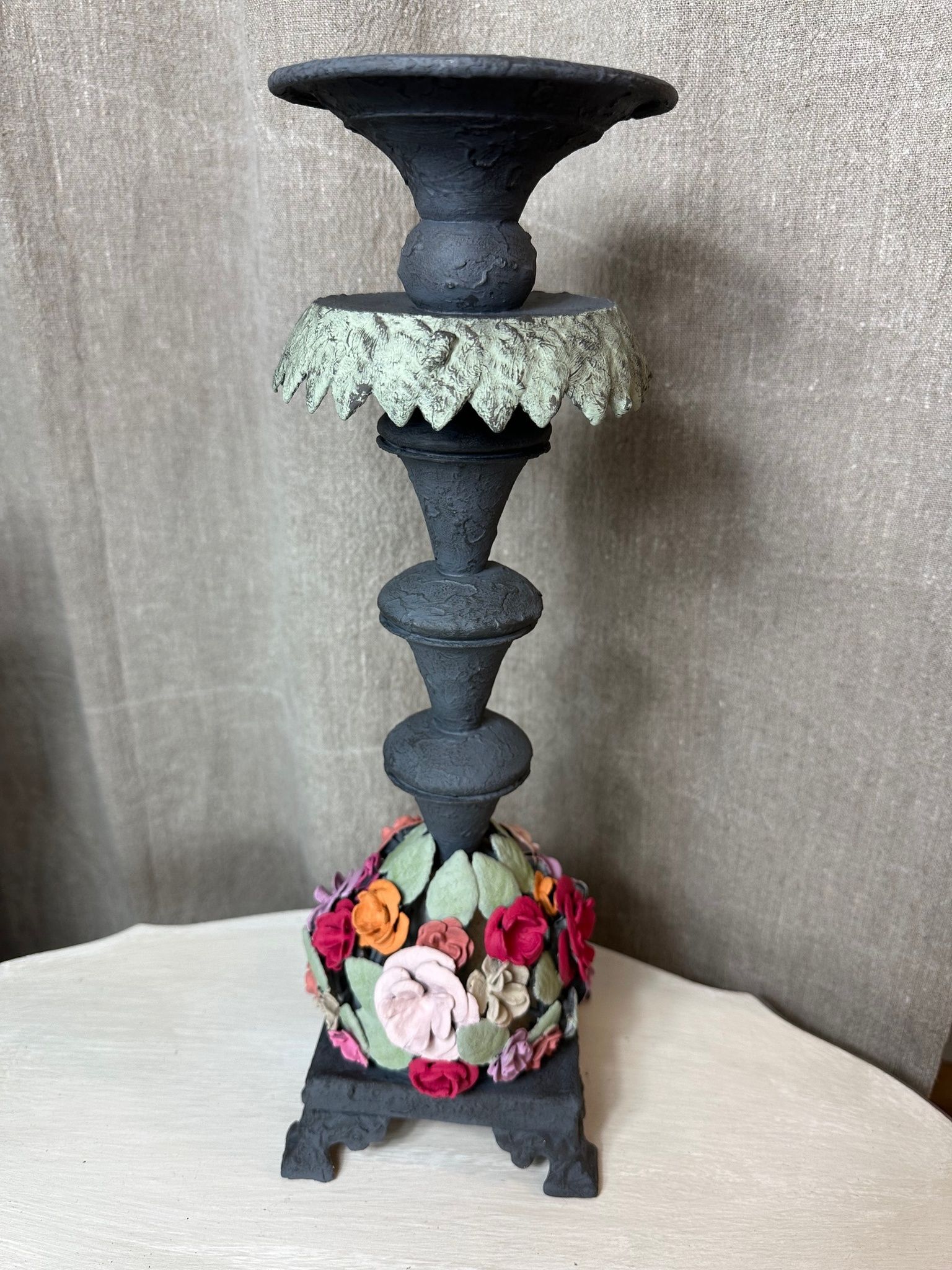 Handmålad ljusstake med blommor 4