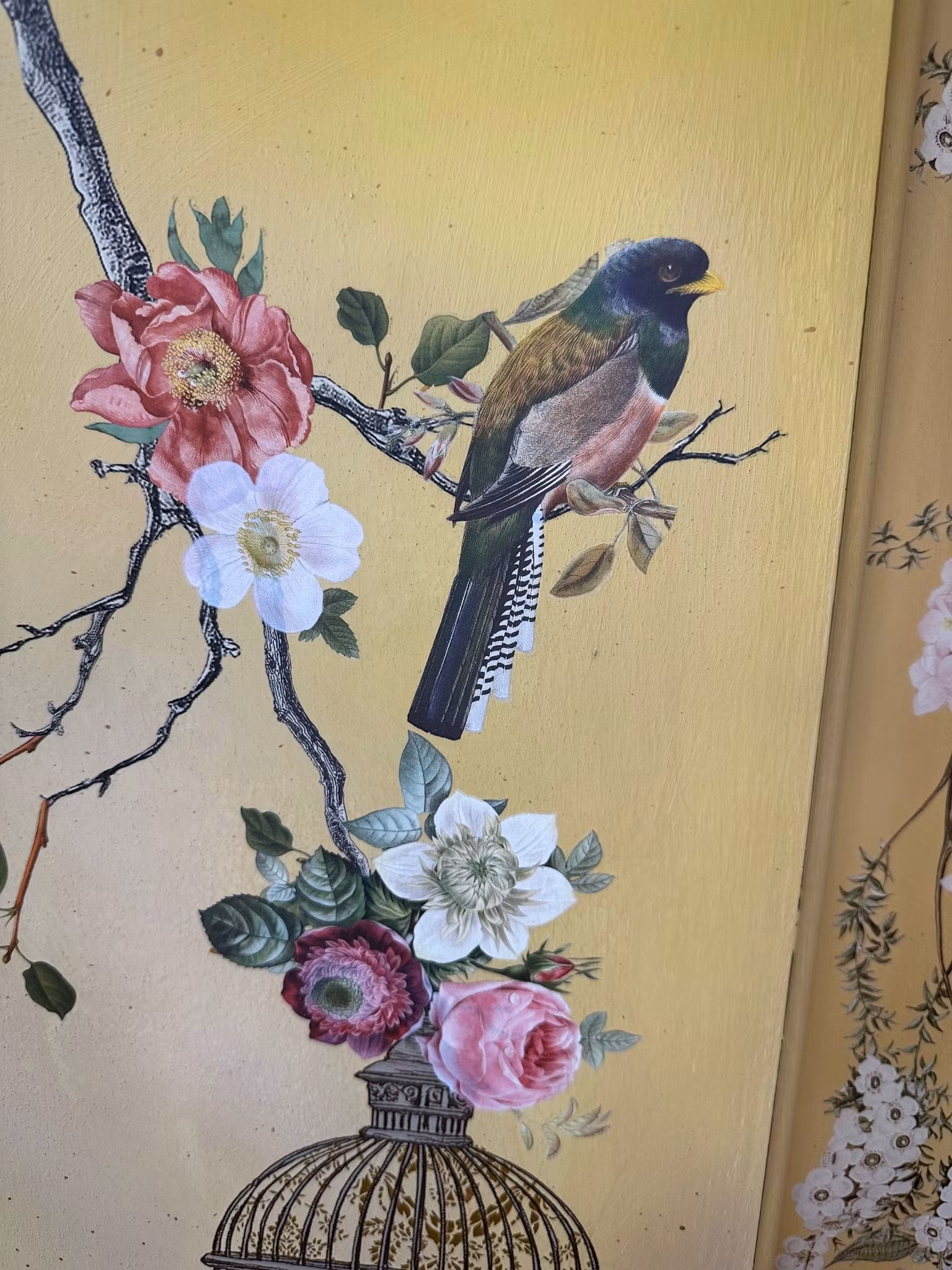 Handmålat skåp med IOD Transfer Menagerie